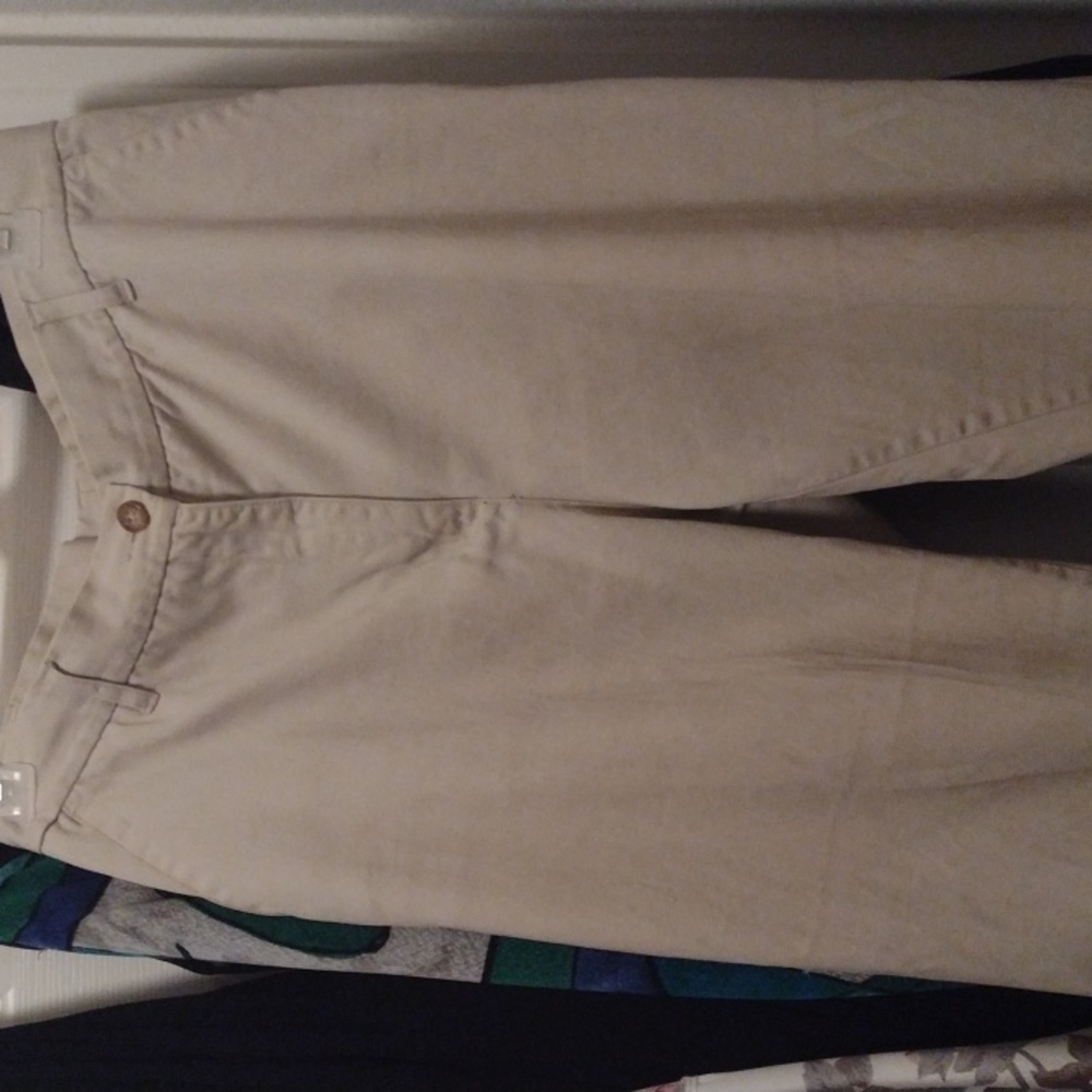 10 Average brand tan cotton cargo pants